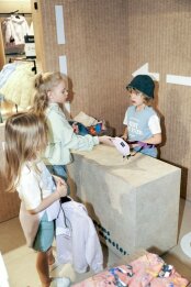 � �����-���������� �������� ����������� ������� Sela � ������� moms & mosters