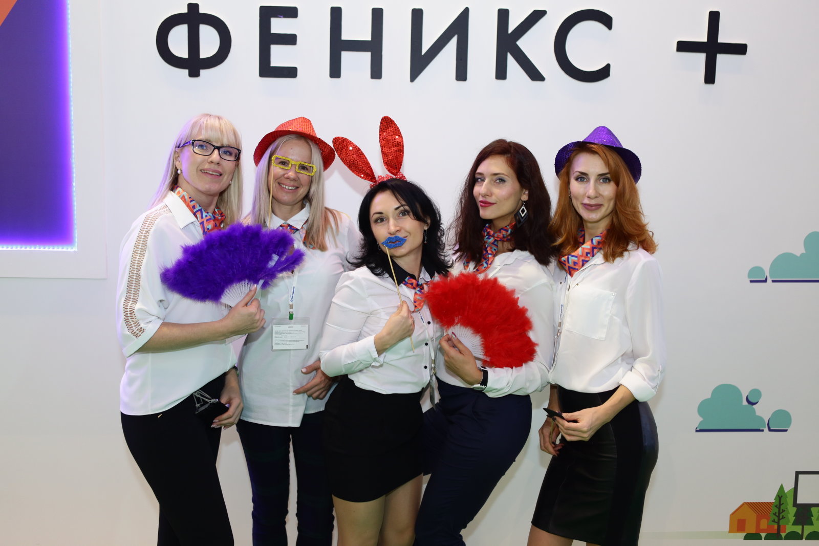 Стенд компании «Феникс+» на выставке «Мир детства» посетило более 500 человек Стенд компании «Феникс+» на выставке «Мир детства» посетило более 500 человек
