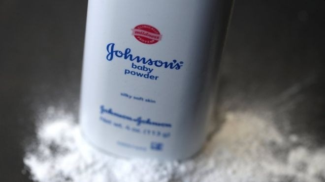 Johnson & Johnson прекращает продажи знаменитой детской присыпки Johnson & Johnson прекращает продажи знаменитой детской присыпки