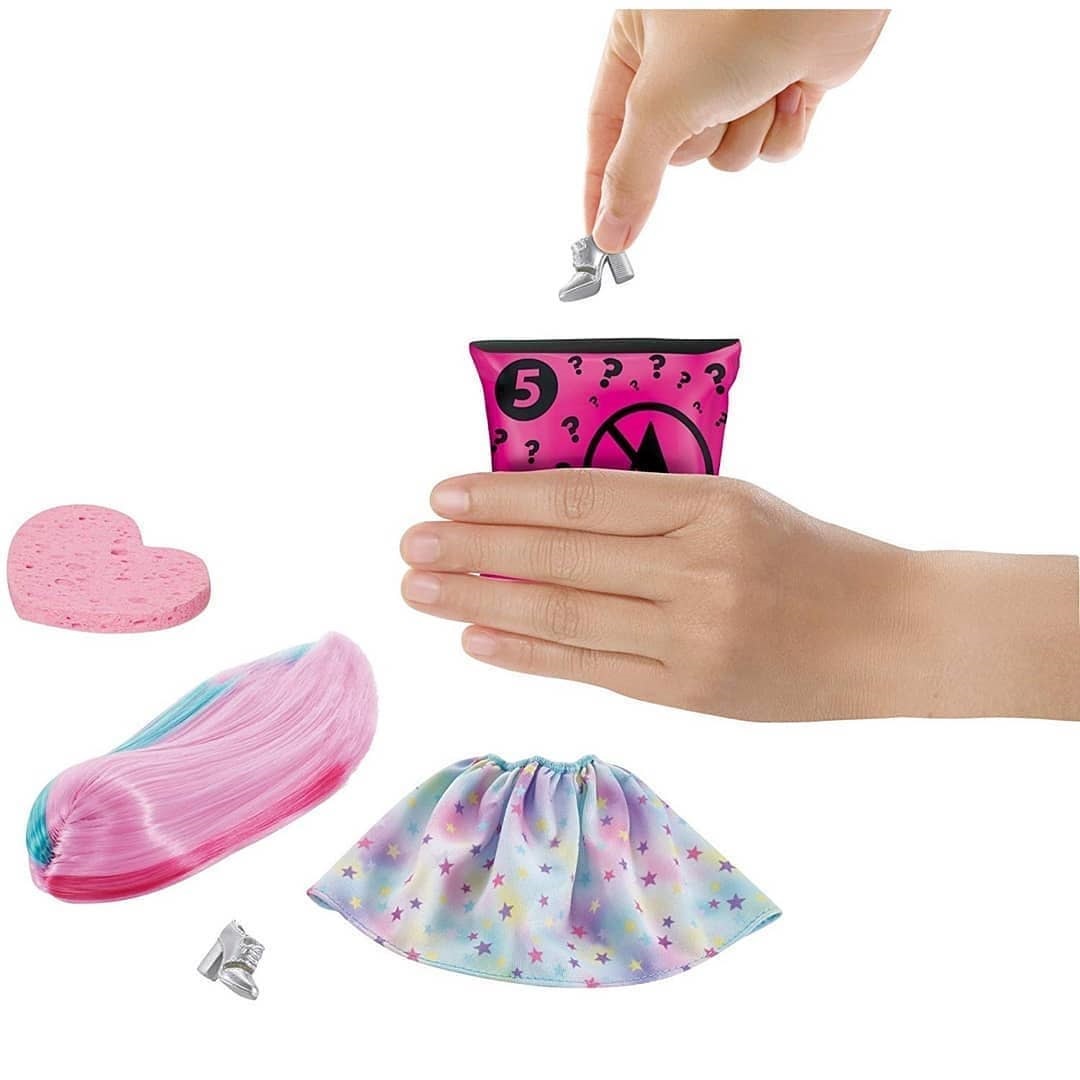 ����� ��������� �� ����� ����� ��������� � ���������� �������� - Barbie Color Reveal
