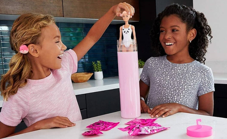 ����� ��������� �� ����� ����� ��������� � ���������� �������� - Barbie Color Reveal