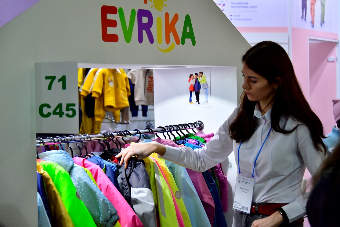 Выставка «CJF – ДЕТСКАЯ МОДА-2022. ОСЕНЬ» состоялась в ЦВК «Экспоцентр» Выставка «CJF – ДЕТСКАЯ МОДА-2022. ОСЕНЬ» состоялась в ЦВК «Экспоцентр»