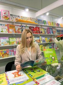 Марина Лобзина (РУССКОЕ СЛОВО): «Детство – это не только игрушки, но и детские книжки»