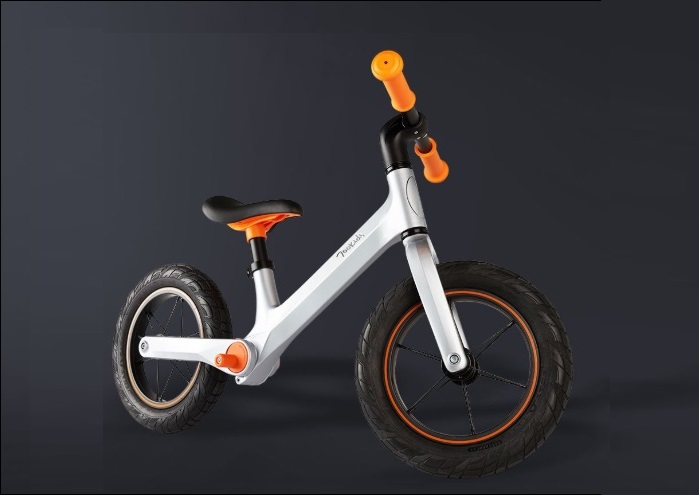 Xiaomi выпустила детский беговел с амортизацией Qi Xiaobai Xiaomi выпустила детский беговел с амортизацией Qi Xiaobai