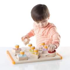 Сортер Shape Sorter по формам, бренд Guidecraft (США) Сортер Shape Sorter по формам, бренд Guidecraft (США)
