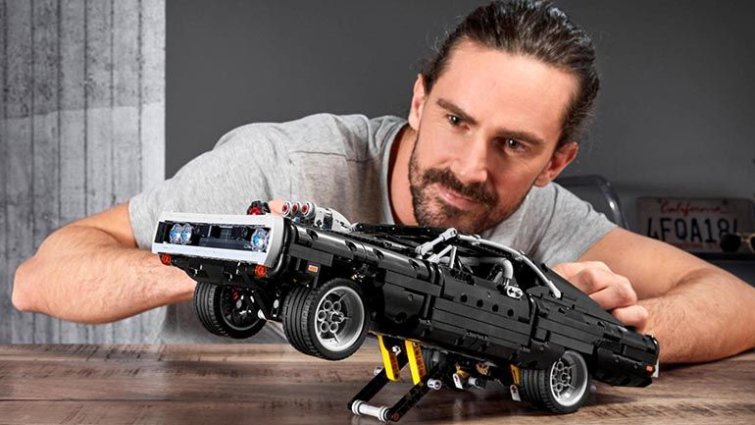 Lego построил Dodge Charger из фильма «Форсаж» Lego построил Dodge Charger из фильма «Форсаж»