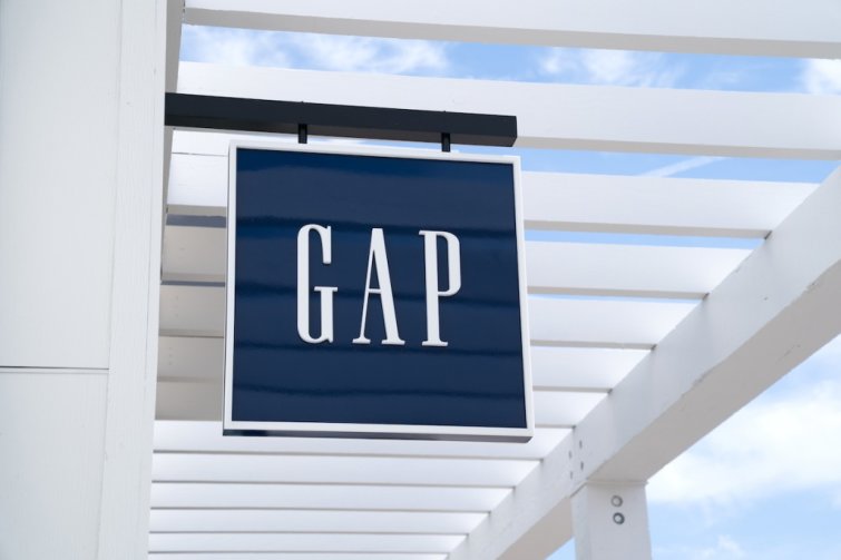 Gap начнёт продавать мебель и детские коляски Gap начнёт продавать мебель и детские коляски