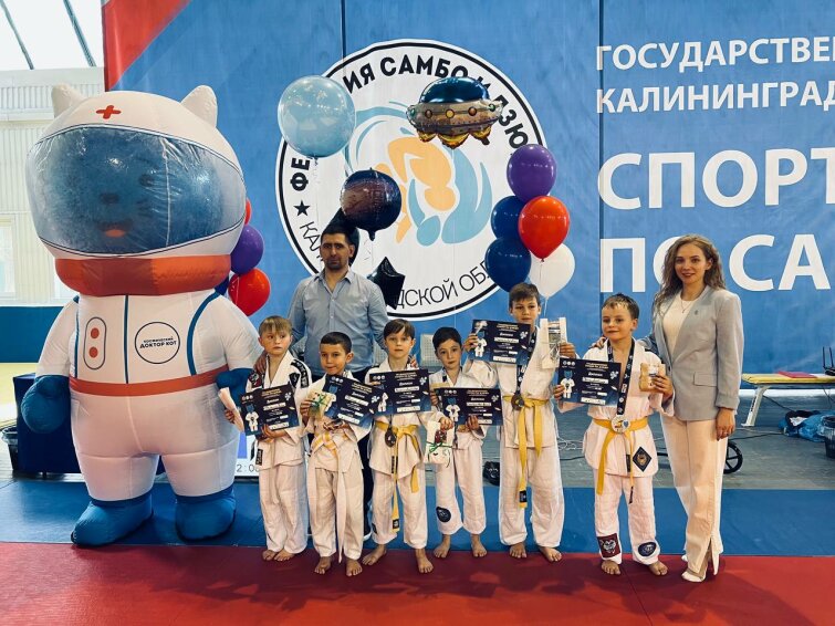 Космический Доктор Кот открыл турнир по дзюдо Космический Доктор Кот открыл турнир по дзюдо