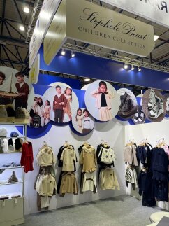 Елена Письменская (KIDS FASHION RETAIL): «Производители детской одежды адаптируются к изменениям рынка» Елена Письменская (KIDS FASHION RETAIL): «Производители детской одежды адаптируются к изменениям рынка»
