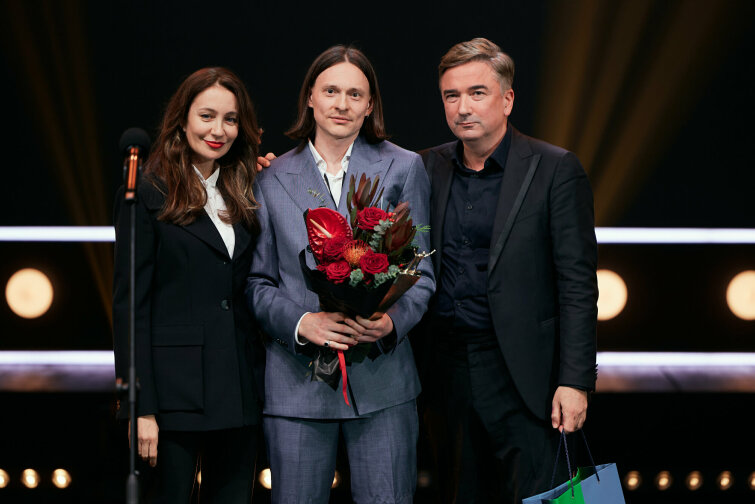 Юлия Немчина вручила премию «ТОП-1000 российских менеджеров» Юлия Немчина вручила премию «ТОП-1000 российских менеджеров»