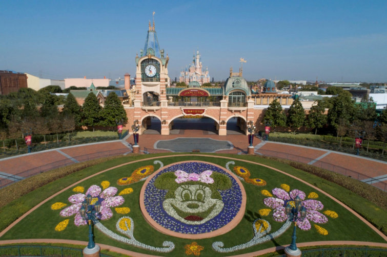 ����� ����������: ���������� DisneyLand ��������� 11 ���