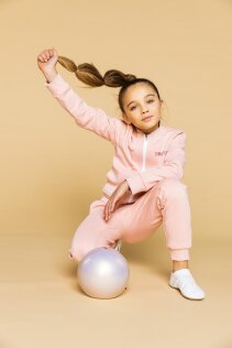 Анастасия Задорина (ZASPORT): «Новое поколение ищет в одежде технологичность и мультифункциональность» Анастасия Задорина (ZASPORT): «Новое поколение ищет в одежде технологичность и мультифункциональность»