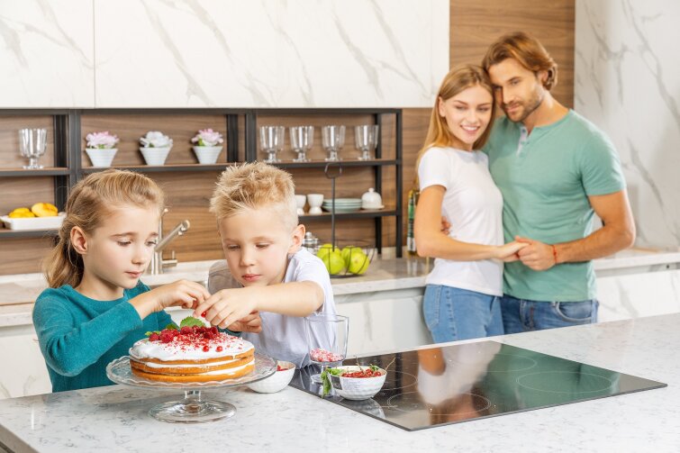 Как обеспечить безопасность детей на кухне: пять золотых правил