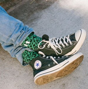 Бренд The Hundreds выпустил коллекцию в честь 35-летия фильма «Назад в будущее» Бренд The Hundreds выпустил коллекцию в честь 35-летия фильма «Назад в будущее»