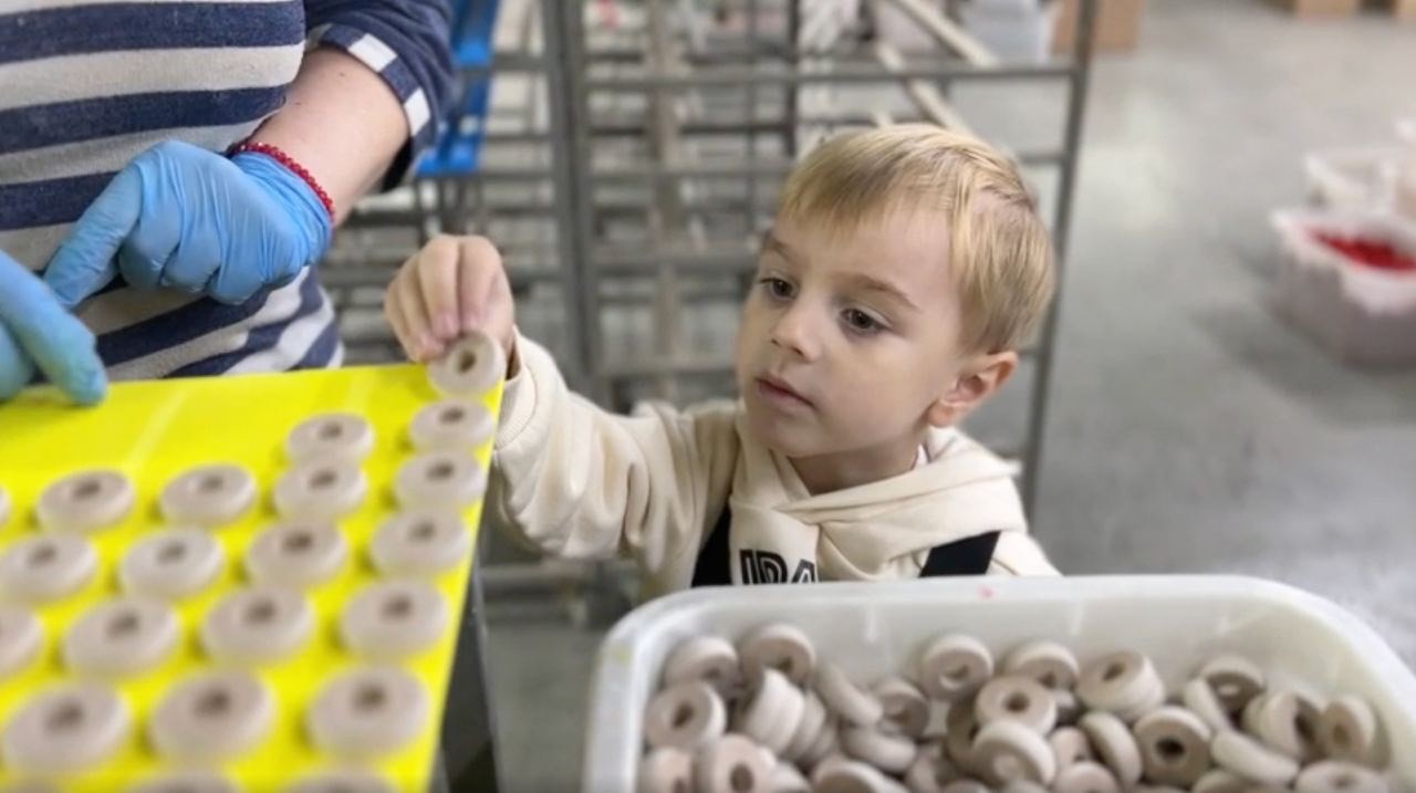 Фабрика игрушек Alatoys взяла на работу 5-летнего тестировщика Фабрика игрушек Alatoys взяла на работу 5-летнего тестировщика
