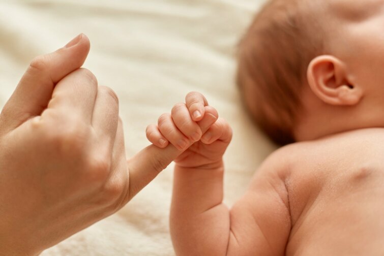 Почему можно показывать новорожденного только после 40 дней: народная примета
