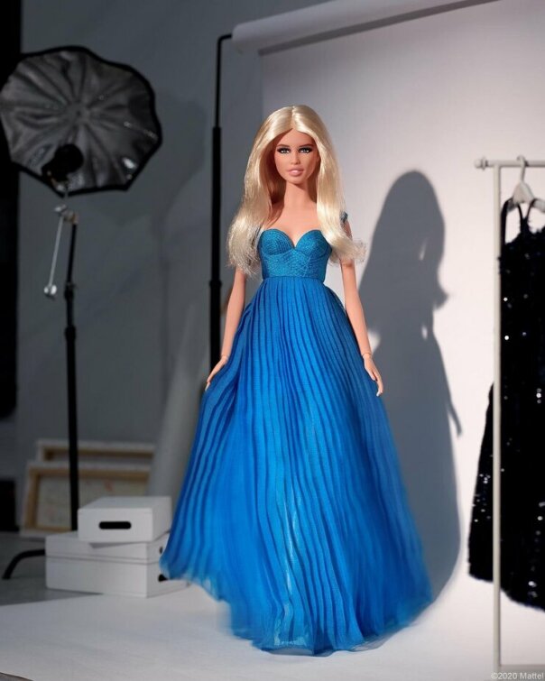Клаудиа Шиффер стала Barbie Клаудиа Шиффер стала Barbie